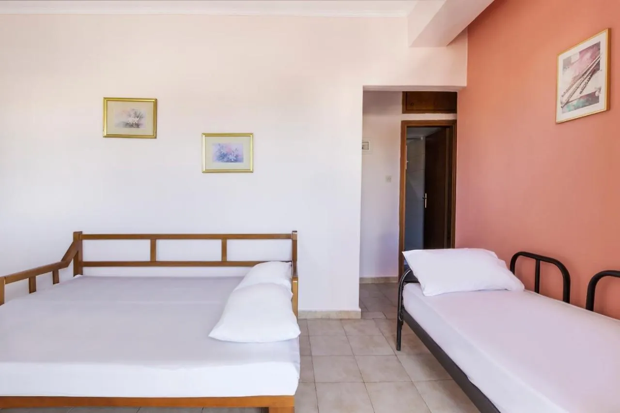 Maria Rooms 波利克罗诺 公寓